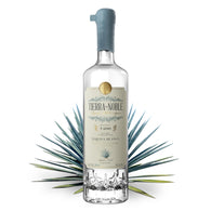 TIERRA NOBLE | Tequila Blanco 100% de Agave | Aromático y Equilibrado | Alcohol Vinos y Licores con Notas Herbales Menta y Cítricos - Agave Multirregión | 750ml